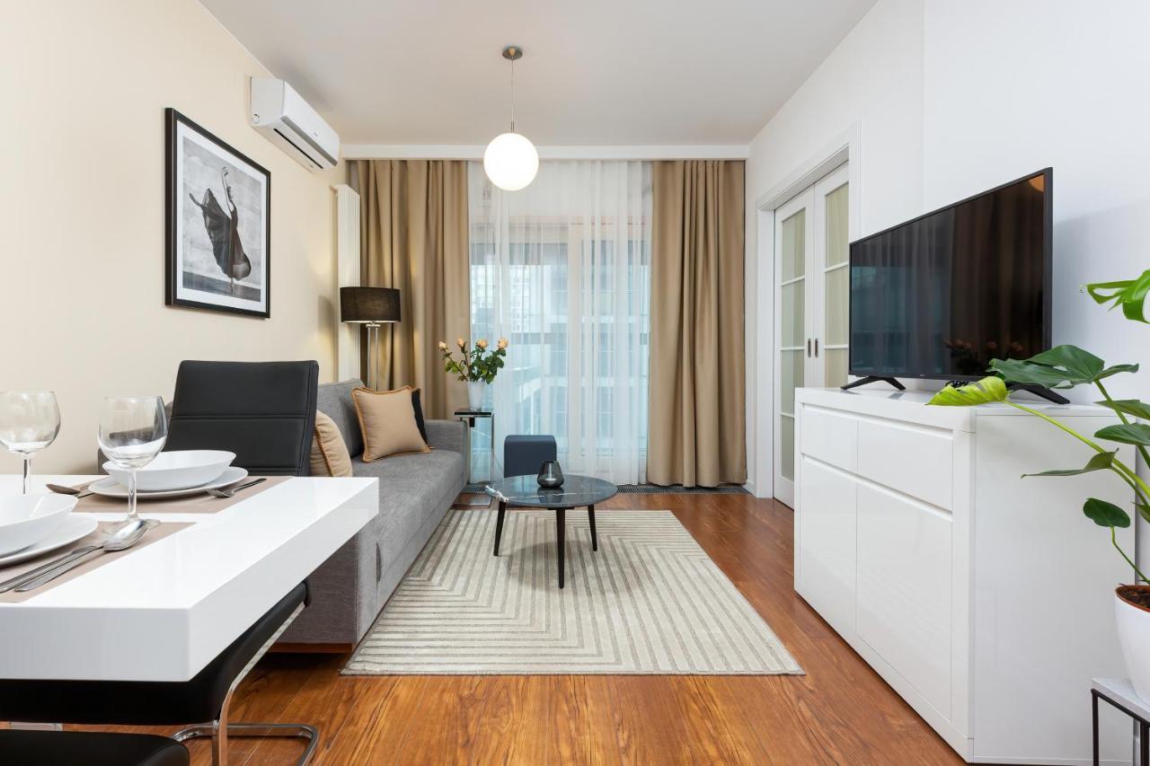 ורשה Royal City Center Mennica Residence By Noclegi Renters מראה חיצוני תמונה