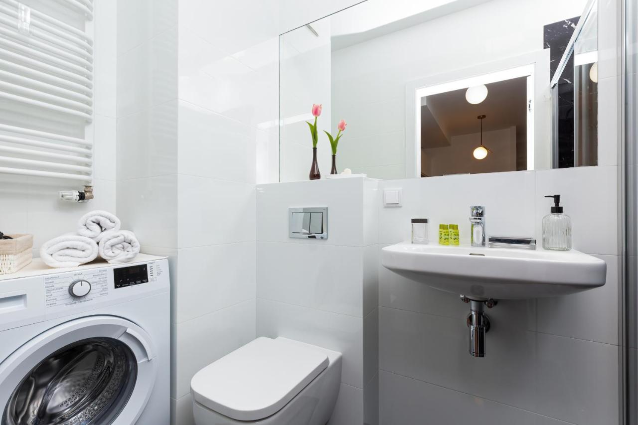 ורשה Royal City Center Mennica Residence By Noclegi Renters מראה חיצוני תמונה